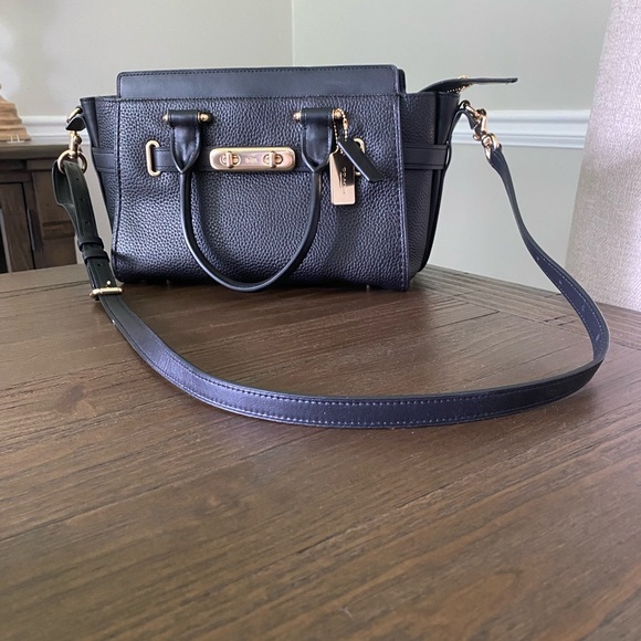 Coach Swagger 27 in Pebble Leather - Picture 2 of 16